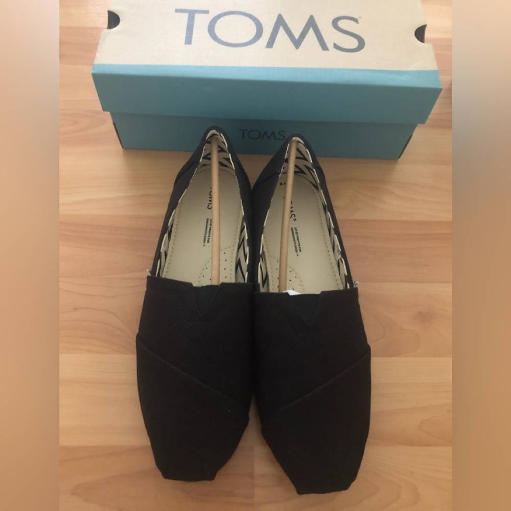 EUC Toms Alpargata size womens 9 black slip on shoes